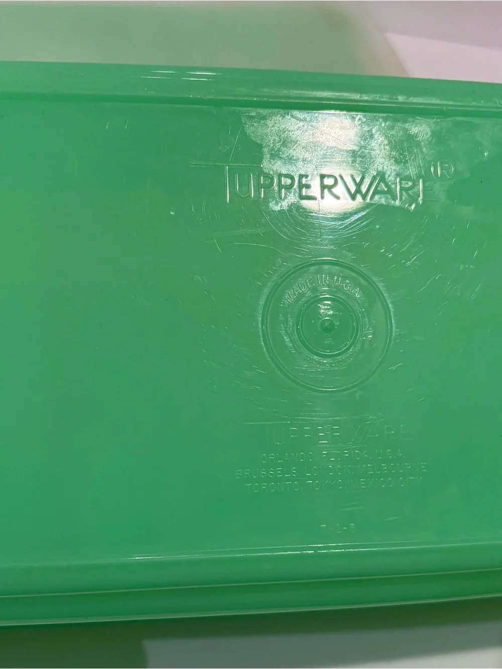 Vintage Tupperware Jadeite Celery and Vegetable Keeper Set